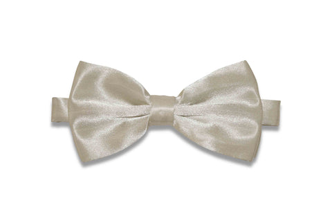 Cream Bow Tie (pre-tied)