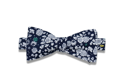 Emerald Green Knitted Bow Tie (pre-tied)